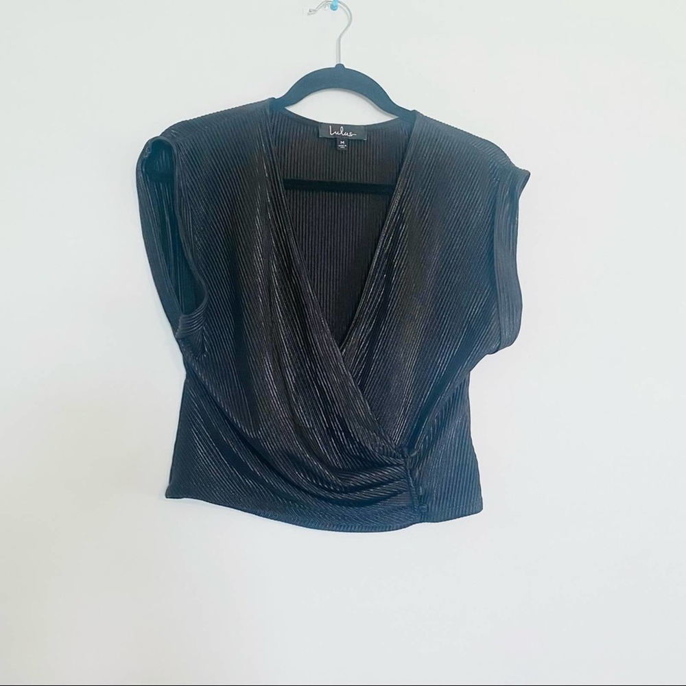 Lulu’s Ribbed Satin Side Button Crop Top - #015